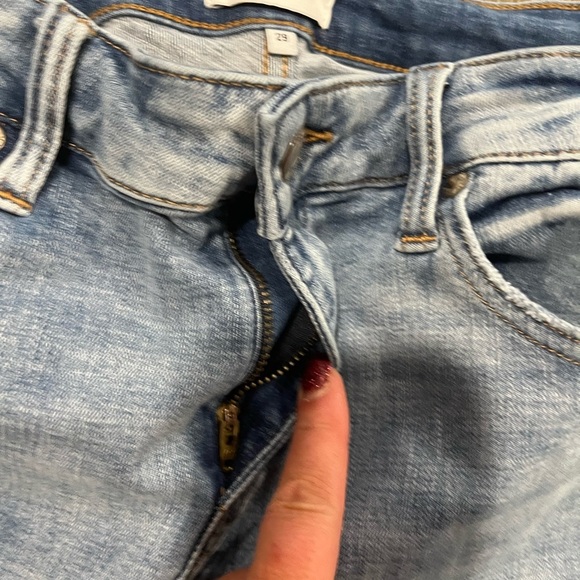 PISTOLA Arielle Skinny Scissor Cut Hem Jeans Mid Rise Light Wash Blue Size 29 - Picture 6 of 11